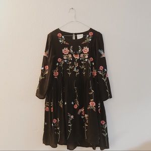 ANTHROPOLOGIE // Allison Embroidered Tunic Dress